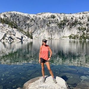 Meet your Posher, Chalyce